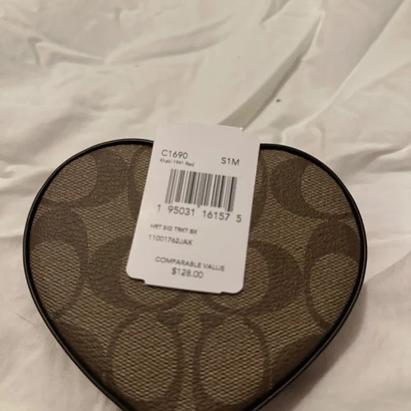 Coach Heart Trinket Box In Signature Canvas - Picture 2 of 3